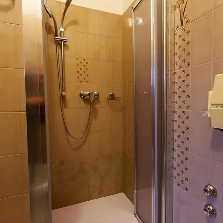 Szálloda Park Oasi 3*